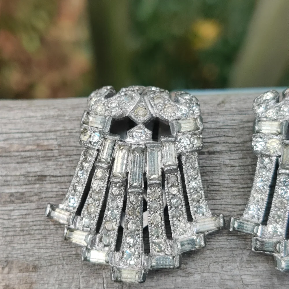 Hollywood 40s Glamour! Two Vintage Silver Crystal Dress Clips - Picture 5 of 12